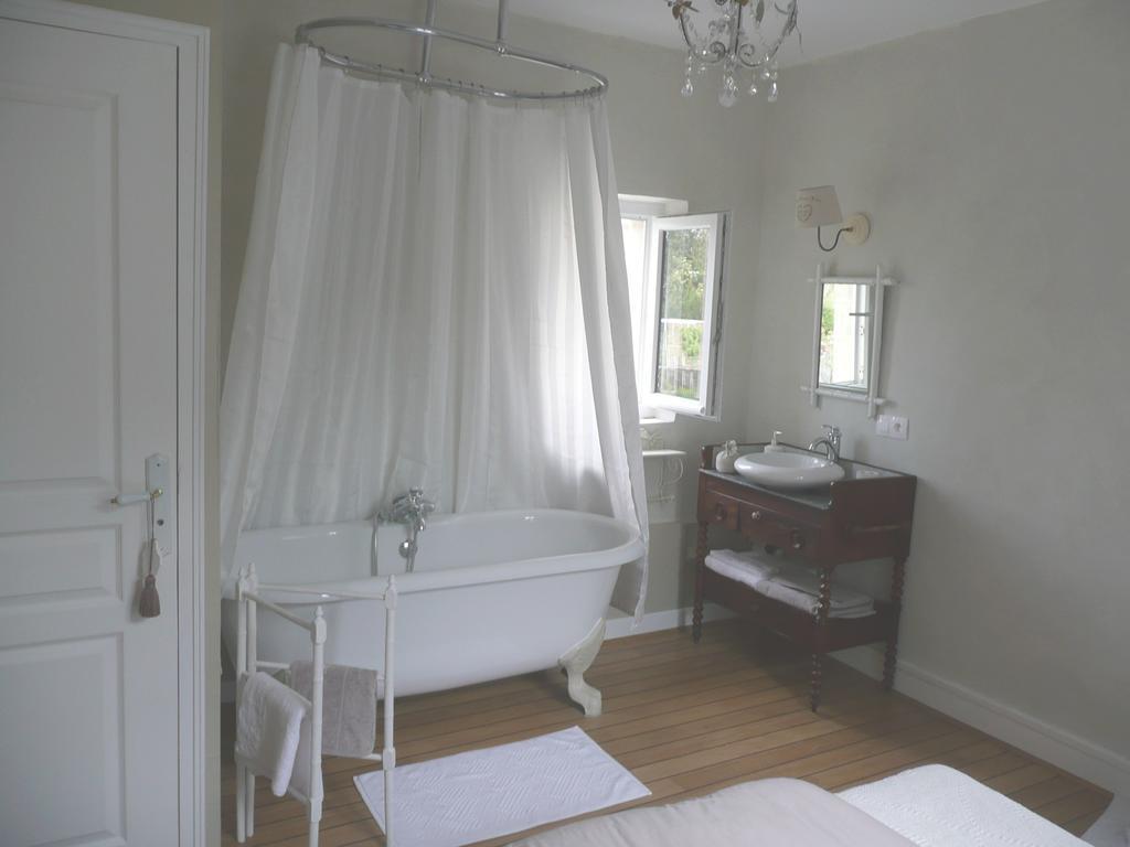 Les Lilas De Bellefontaine Bayeux Pokój zdjęcie